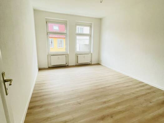 Wohnung zur Miete 700 € 4 Zimmer 88 m² Geschoss 1/4 frei ab sofort Sudenburg Magdeburg 39112