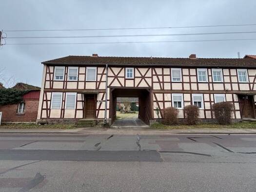 Haus zum Kauf 145.000 € 11 Zimmer 275 m² 4.240 m² Grundstück Möringen Stendal 39576