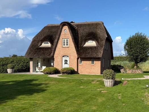 Einfamilienhaus zum Kauf 3.900.000 € 5 Zimmer 219 m² 1.859 m² Grundstück Wenningstedt Wenningstedt-Braderup (Sylt) 25996