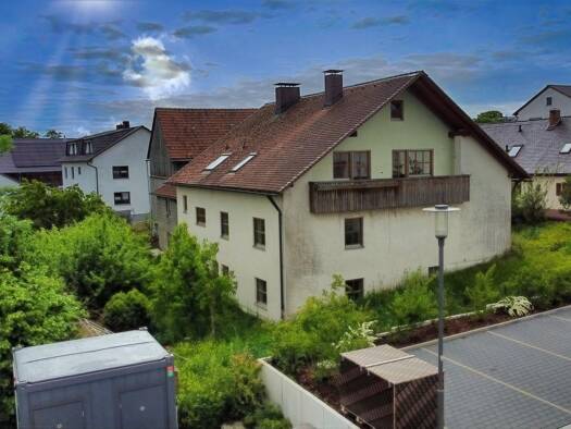 Mehrfamilienhaus zum Kauf 360.000 € 8 Zimmer 230 m² 1.179 m² Grundstück Batzhausen Seubersdorf in der Oberpfalz 92358