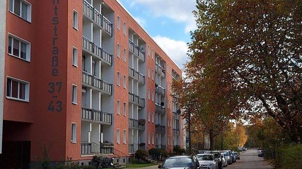 Wohnung zur Miete 358 € 3 Zimmer 57,3 m² 3. Geschoss frei ab 01.03.2026 Kantstraße 41 Mueßer Holz Schwerin 19063