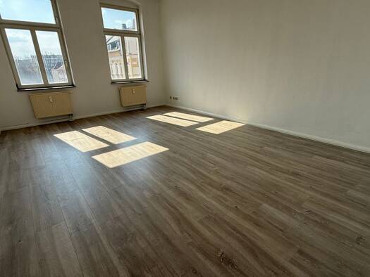 Wohnung zur Miete 418 € 2 Zimmer 69,8 m² 3. Geschoss frei ab sofort Bernsdorfer Straße 69 Bernsdorf Chemnitz 09126