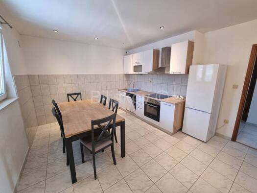 Wohnung zur Miete 650 € 4 Zimmer 70 m² 2. Geschoss Kaštel Sućurac 21212