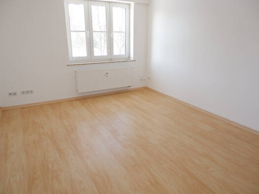 Wohnung zur Miete 370 € 3 Zimmer 63,3 m² 32. Geschoss frei ab 01.11.2026 Lutherstraße 20 Lutherviertel Lutherviertel 09126