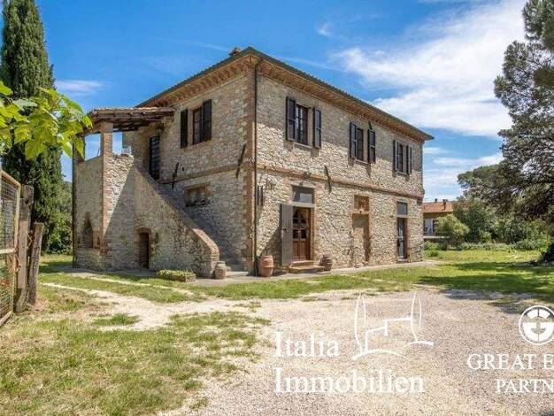 Bauernhaus zum Kauf 490.000 € 12 Zimmer 262 m² 8.000 m² Grundstück Castiglione Del Lago 06061