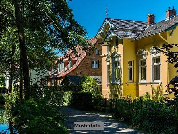 Doppelhaushälfte zum Kauf 42.000 € 112 m² 423 m² Grundstück Ditfurt 06484