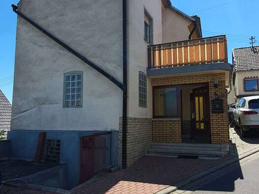 Einfamilienhaus zum Kauf provisionsfrei 149.000 € 4 Zimmer 130 m² 495 m² Grundstück Lohrheimer Str 4 Oberneisen 65558
