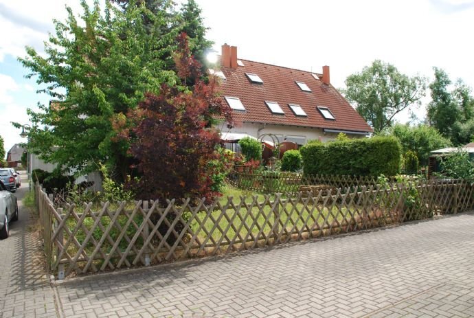 Reihenmittelhaus zum Kauf als Kapitalanlage geeignet 280.000 € 5 Zimmer 120 m²<br/>Wohnfläche 171 m²<br/>Grundstück Zum Unterdorf, 06237 Kötschlitz Zöschen Leuna 06237