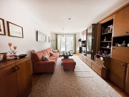 Wohnung zur Miete 810 € 2 Zimmer 77,1 m² frei ab 01.04.2026 Traunreut 83301