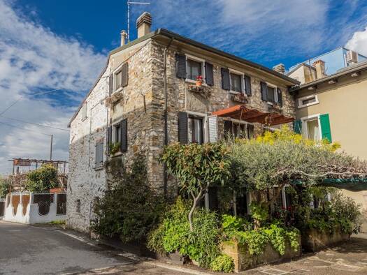 Haus zum Kauf 490.000 € 3 Zimmer 164 m² 200 m² Grundstück frei ab sofort Peschiera del Garda
