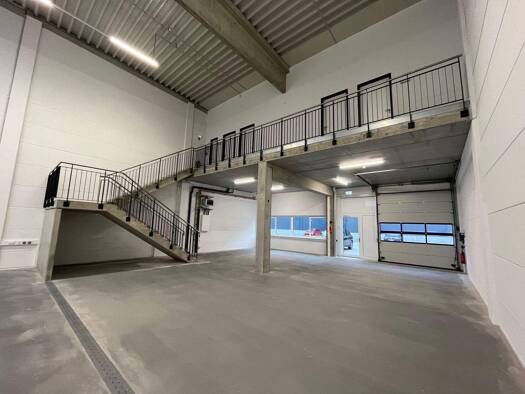 Lagerhalle zur Miete 4.930 € 300 m² Lagerfläche Jenfeld Hamburg 22045