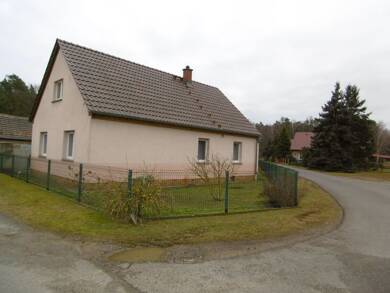 Haus zum Kauf 179.000 € 5 Zimmer 130 m² 752 m² Grundstück frei ab sofort Neuhausen Neuhausen/Spree 03058