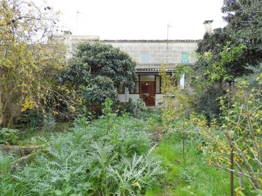 Mehrfamilienhaus zur Versteigerung provisionsfrei 450.000 € 5 Zimmer 403 m² 3.653 m² Grundstück frei ab sofort petra