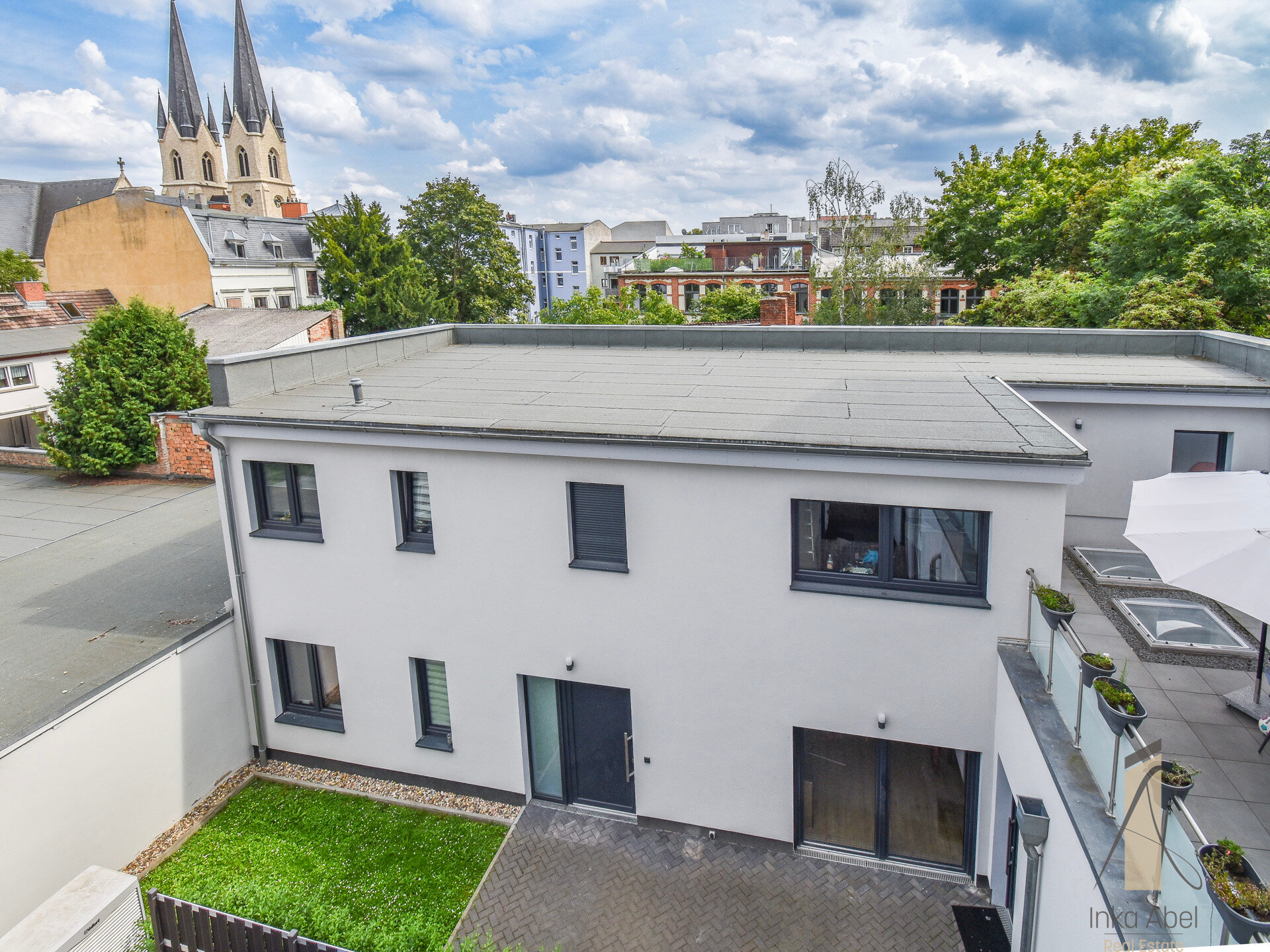 Einfamilienhaus zur Miete 1.491,75 € 4 Zimmer 165,8 m²<br/>Wohnfläche 01.10.2024<br/>Verfügbarkeit St.-Michael Str. 43 Fichtestraße / Ambrosiusplatz Magdeburg 39112