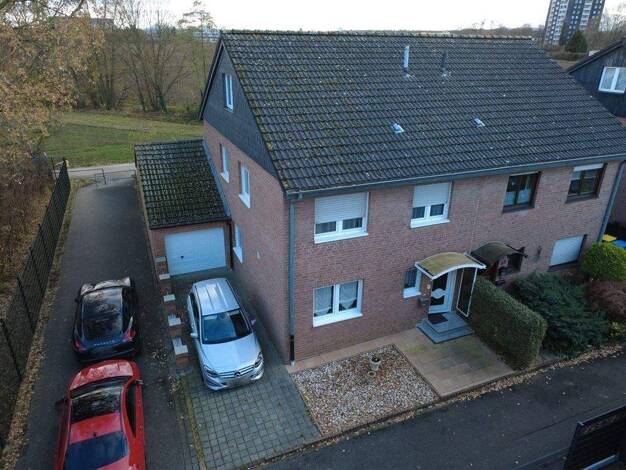 Doppelhaushälfte zum Kauf 429.000 € 5 Zimmer 145 m² 276 m² Grundstück frei ab sofort Wörthsiedlung Düren 52351