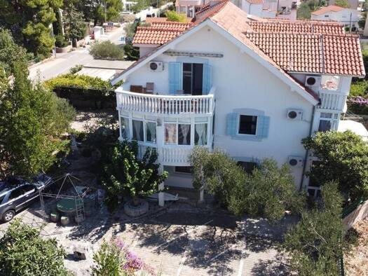Haus zum Kauf 633.600 € 16 Zimmer 396 m² 763 m² Grundstück Srima