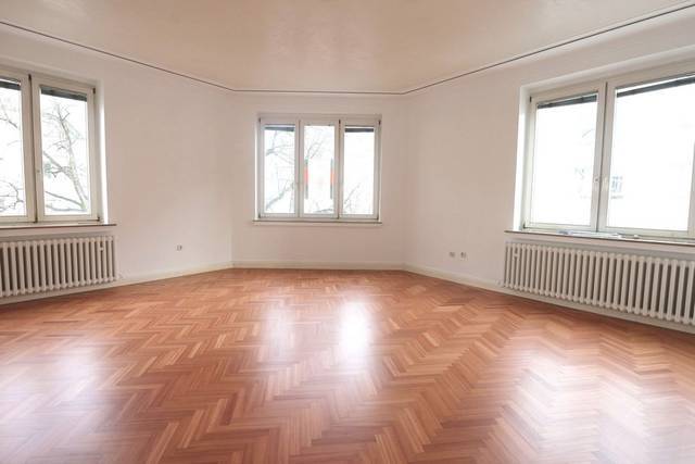 Wohnung zur Miete 700 € 5 Zimmer 151 m²<br/>Wohnfläche ab sofort<br/>Verfügbarkeit Landgrafenstr. Lindenthal Köln 50931