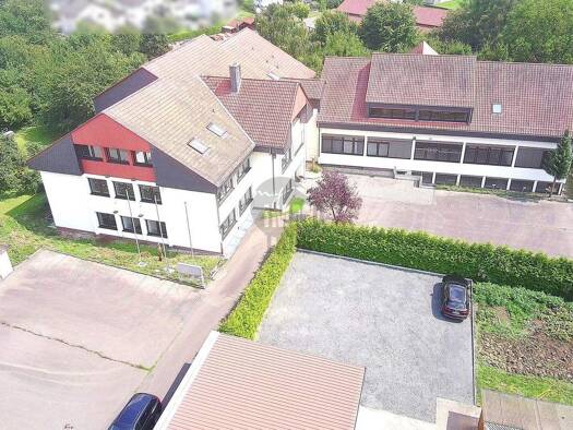 Haus zum Kauf 999.000 € 2.594 m² Grundstück Homberg Homberg (Ohm) 35315