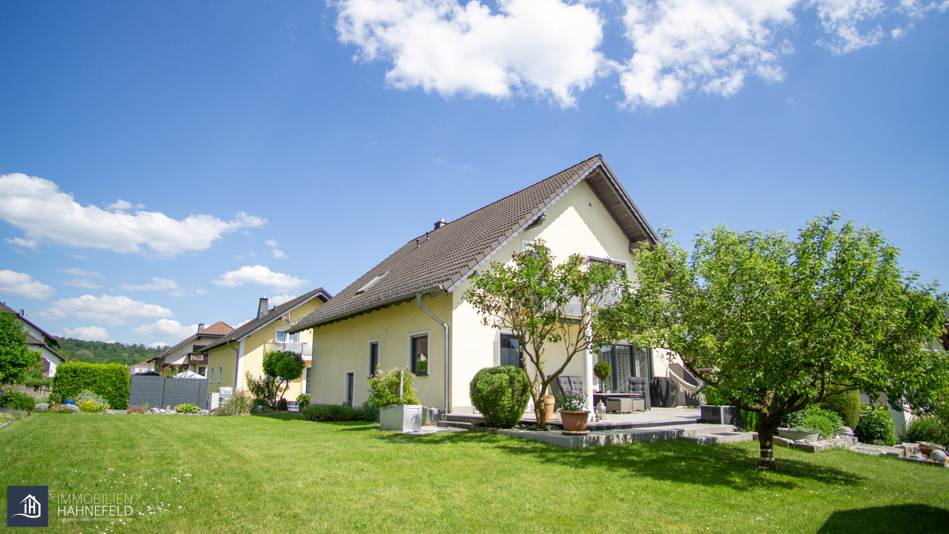 Bungalow zum Kauf 585.000 € 6 Zimmer 197,7 m²<br/>Wohnfläche 571 m²<br/>Grundstück Merenberg Merenberg 35799