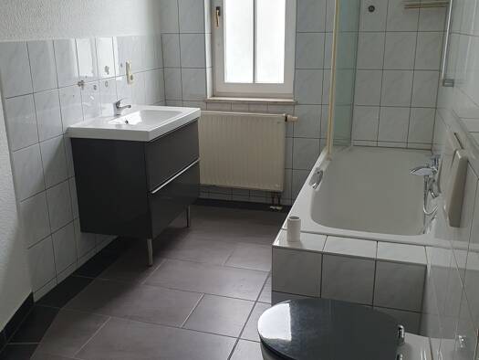Wohnung zur Miete 510 € 3 Zimmer 79 m² Geschoss EG/2 Johannesgasse 9 Schmalkalden 98574
