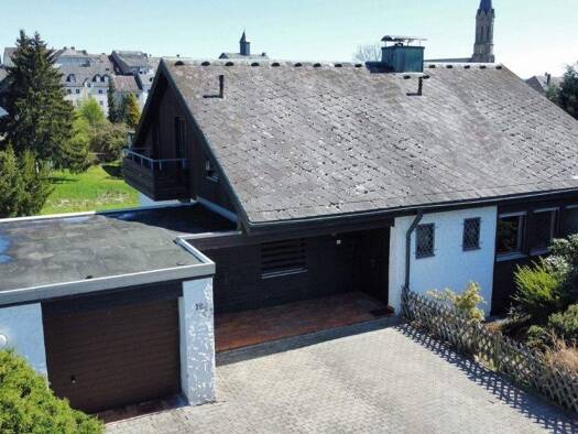 Einfamilienhaus zum Kauf 289.500 € 11 Zimmer 229 m² 1.062 m² Grundstück Münchberg 95213