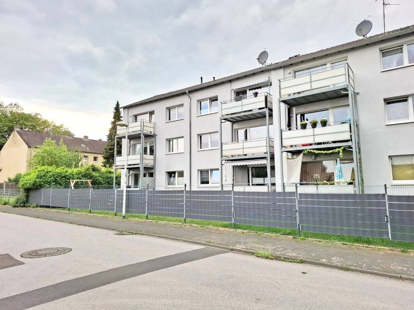 Mehrfamilienhaus zum Kauf - Ansicht 2