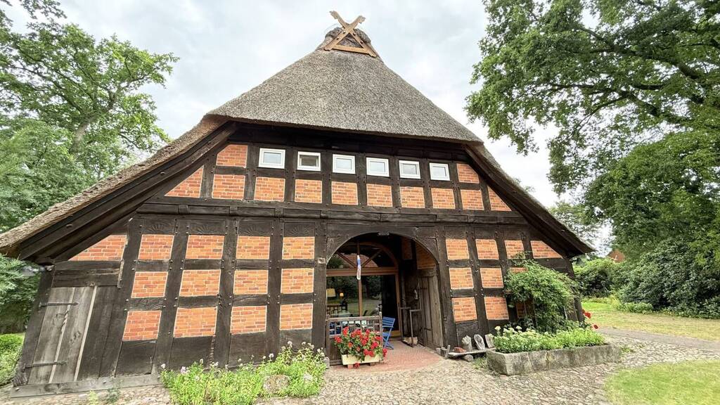 Haus zum Kauf 875.000 € 8 Zimmer 450,2 m² 17.000 m² Grundstück Schwarme 27327