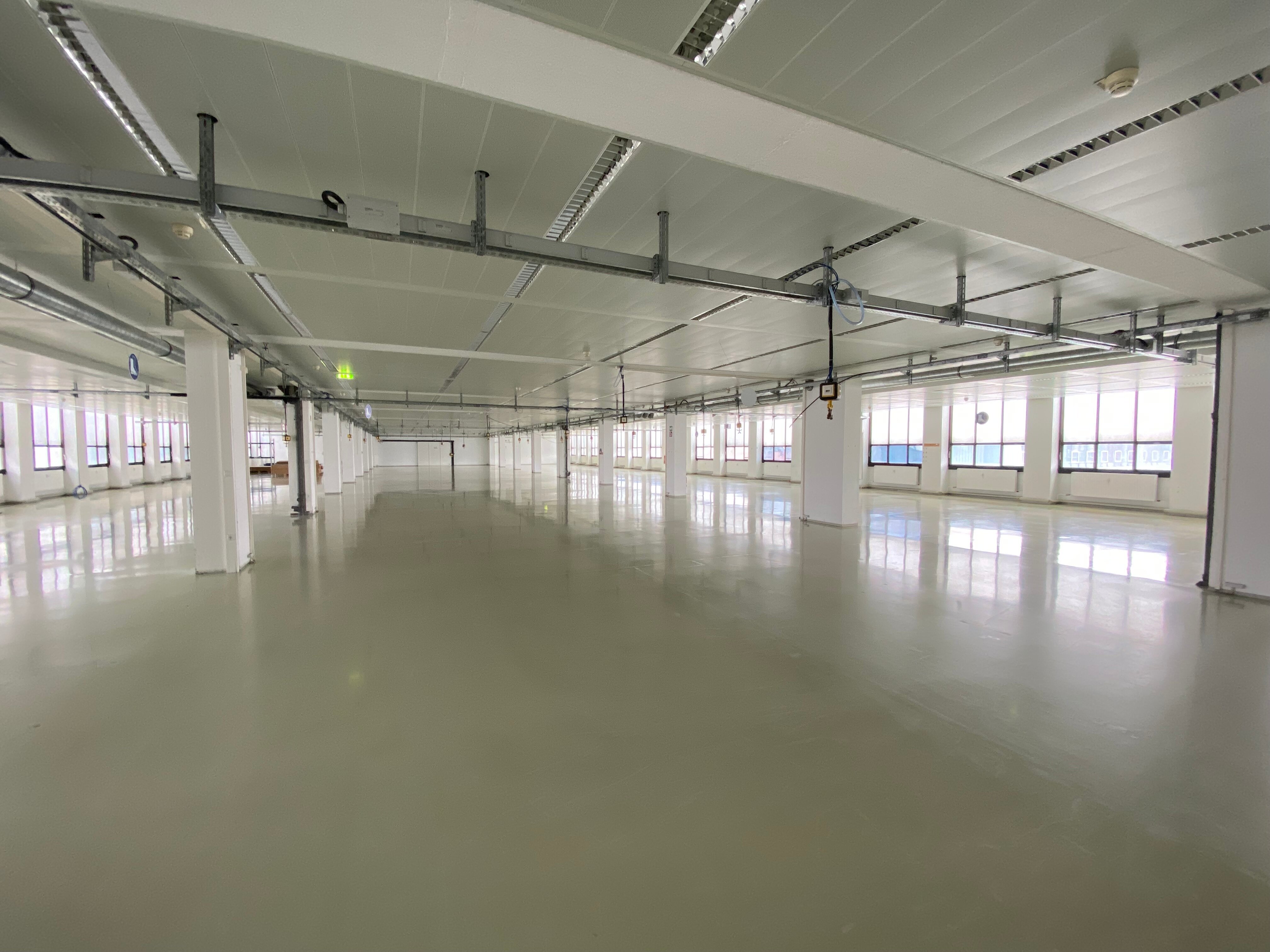 Produktionshalle zur Miete provisionsfrei 9 € 9.000 m²<br/>Lagerfläche von 250 m² bis 7.500 m²<br/>Teilbarkeit Tölzer Str. 30 Thalkirchen München 81379