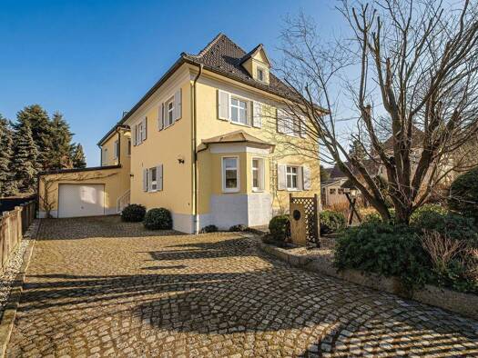 Einfamilienhaus zum Kauf 749.000 € 8 Zimmer 305 m² 1.050 m² Grundstück Coswig 01640