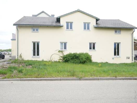 Mehrfamilienhaus zum Kauf provisionsfrei 198.000 € 8 Zimmer 212 m² 373 m² Grundstück frei ab sofort Hohes Kreuz 6 Wintershof Eichstätt 85072