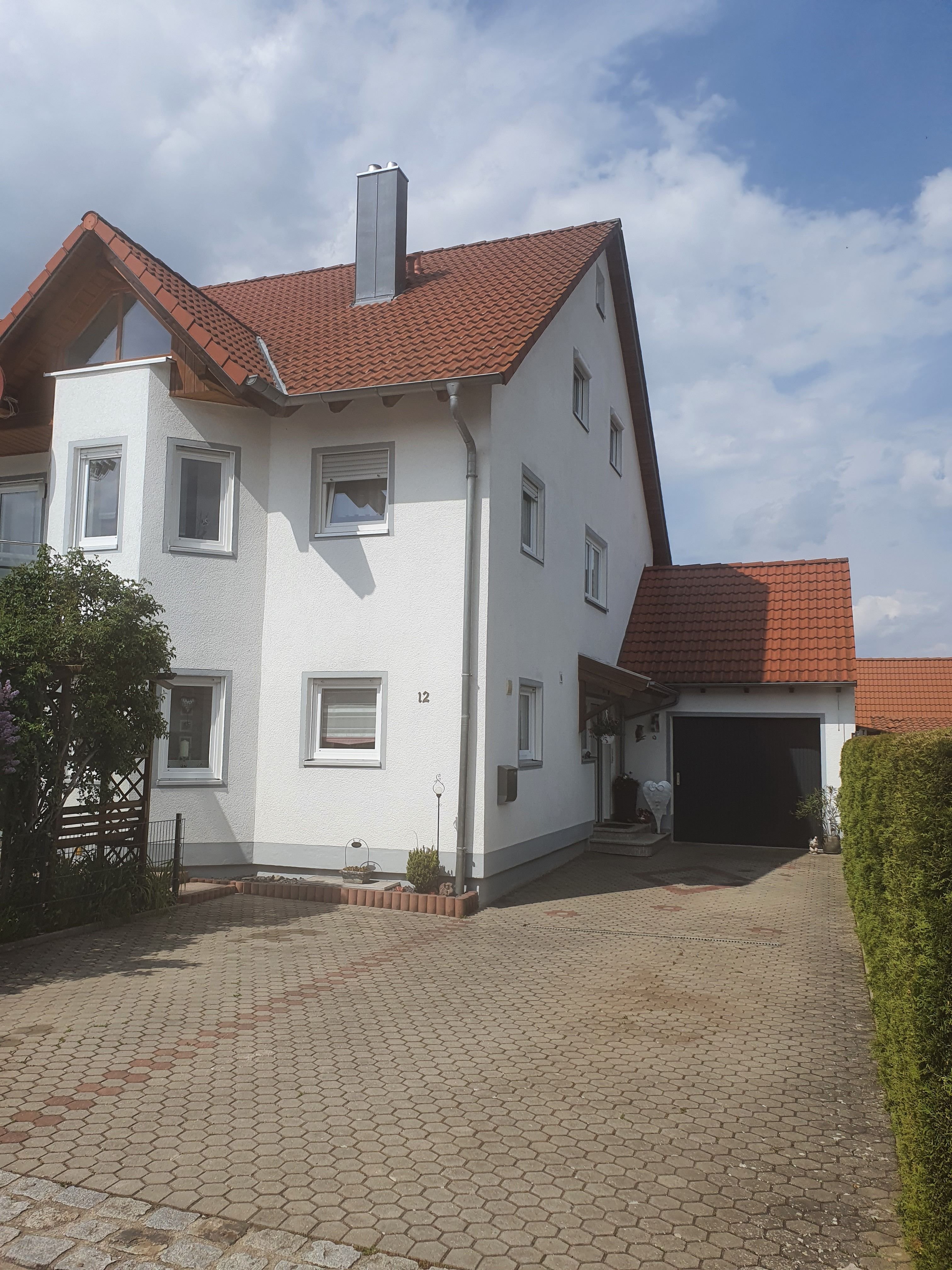 Wohnung zur Miete 550 € 2 Zimmer 73 m²<br/>Wohnfläche 01.10.2024<br/>Verfügbarkeit Wallerstein Wallerstein 86757