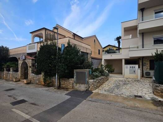Haus zum Kauf 675.000 € 595 m² Novigrad