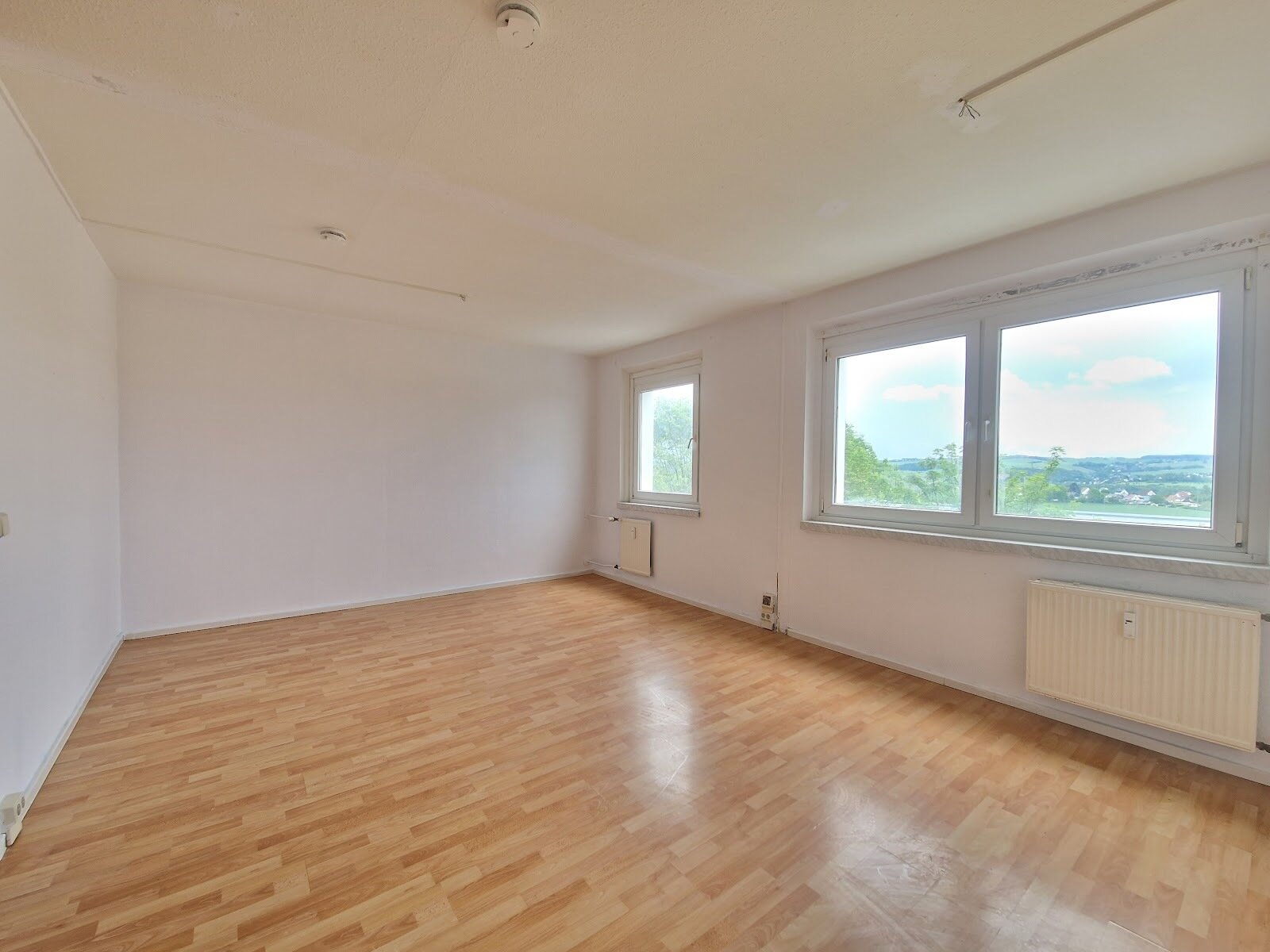 Wohnung zur Miete 234 € 2 Zimmer 53 m²<br/>Wohnfläche 4.<br/>Geschoss Marie-Tilch-Straße 33 Hutholz 645 Chemnitz 09123