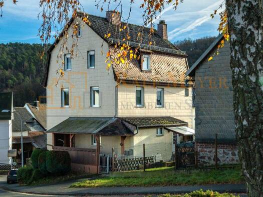 Mehrfamilienhaus zum Kauf 229.500 € 6 Zimmer 157 m² 240 m² Grundstück Nauborn Wetzlar 35580