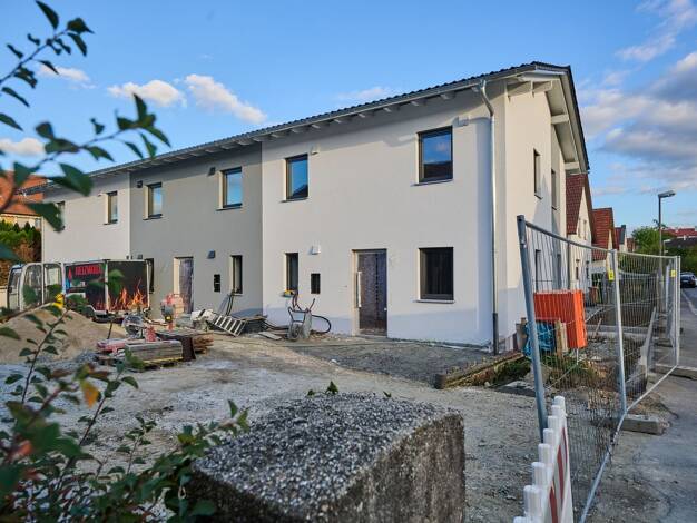 Reihenmittelhaus zum Kauf - Erstbezug provisionsfrei 459.500 € 4 Zimmer 110 m² 190 m² Grundstück frei ab sofort Straubing Straubing 94315