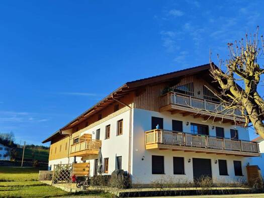 Wohnung zur Miete 1.280 € 3 Zimmer 90,3 m² EG Farnach 1 Farnach Riedering 83083