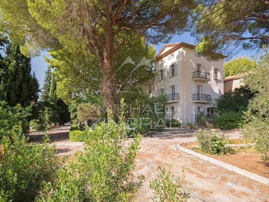 Bauernhaus zum Kauf 2.290.000 € 20 Zimmer 640 m² Solliès-Pont 83210