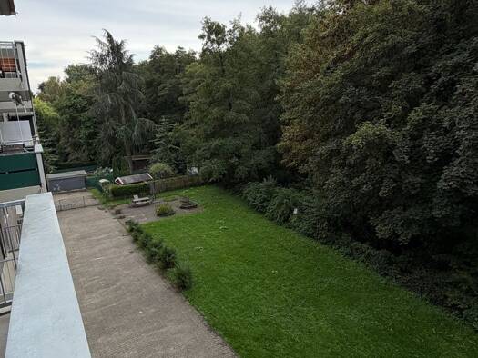 Wohnung zur Miete 1.550 € 4 Zimmer 97 m² Geschoss 2/4 frei ab sofort Unterbach Düsseldorf 40627