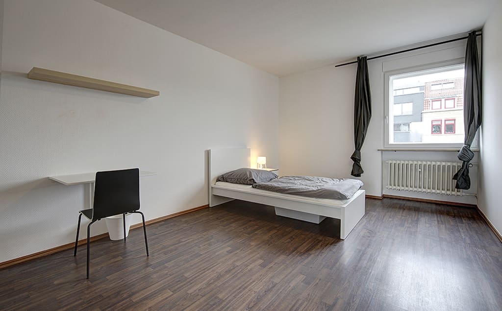 Wohnung zur Miete Wohnen auf Zeit 685 € 4 Zimmer 19,5 m²<br/>Wohnfläche 06.01.2025<br/>Verfügbarkeit König-Karl-Straße 84 Cannstatt - Mitte Stuttgart 70372