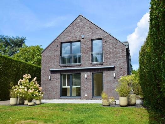 Einfamilienhaus zum Kauf 1.650.000 € 5 Zimmer 191 m² 690 m² Grundstück frei ab sofort Wellingsbüttel Wandsbek 22391