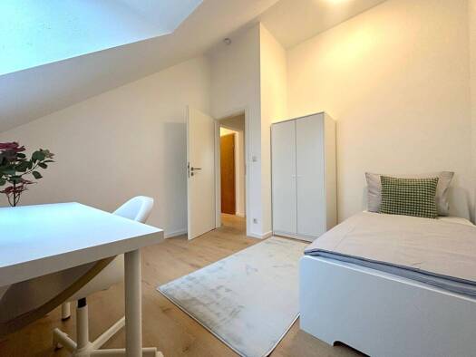 WG-Zimmer zur Miete 380 € 9 m² Geschoss 3/4 frei ab sofort Bruchköbeler Landstraße 26 Hanau Hanau 63452