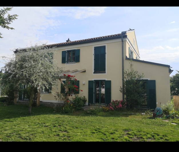 Einfamilienhaus zum Kauf provisionsfrei 679.000 € 9 Zimmer 243 m² 733 m² Grundstück frei ab 01.08.2025 Altenmarkt Osterhofen 94486
