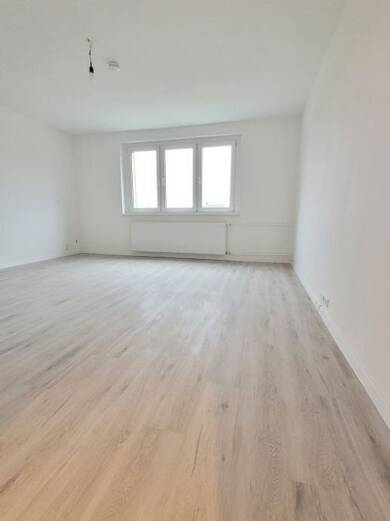 Wohnung zur Miete 1.049 € 3 Zimmer 69 m² 1. Geschoss frei ab sofort Klosterdorfer Str. 4 Hohenstein Strausberg 15344