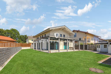 Villa zum Kauf 1.649.000 € 8 Zimmer 297 m² 820 m² Grundstück Kolbermoor Kolbermoor 83059
