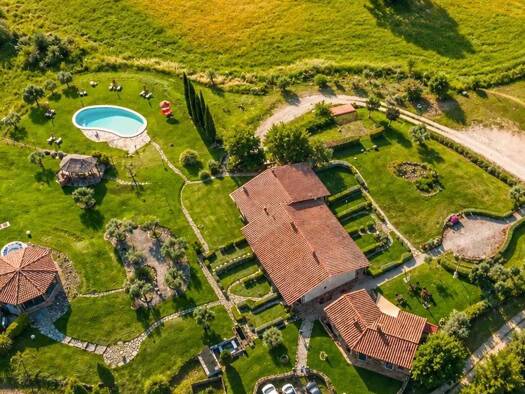 Haus zum Kauf 1.450.000 € 550 m² Grosseto 58100