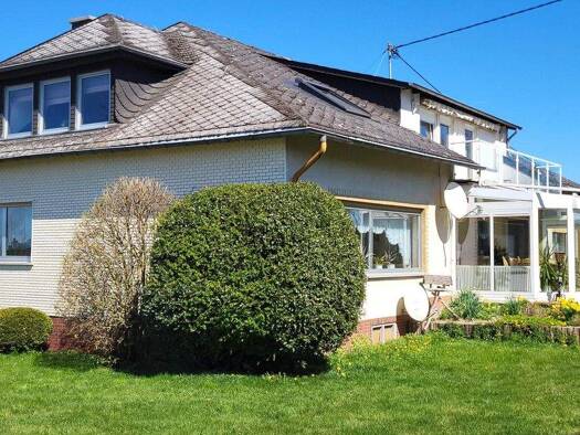 Mehrfamilienhaus zum Kauf 270.000 € 12 Zimmer 368 m² 2.069 m² Grundstück Fronhofen Kleinich 54483