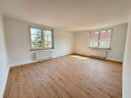 Wohnung zur Miete 725 € 3 Zimmer 90,7 m² 1. Geschoss frei ab 01.01.2026 Kirschweg 15 Weißenfels 06667