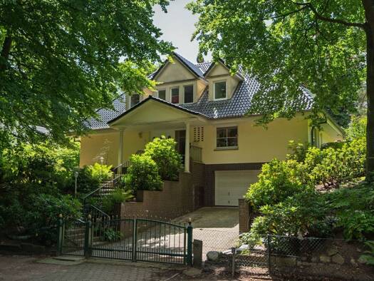 Einfamilienhaus zum Kauf 1.490.000 € 8 Zimmer 242 m² 1.367 m² Grundstück Blankenese Hamburg 22587
