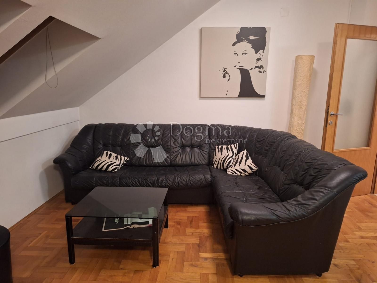 Wohnung zur Miete 800 € 2 Zimmer 45 m²<br/>Wohnfläche 3.<br/>Geschoss Dugave 10000