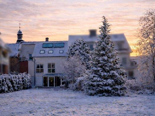 Mehrfamilienhaus zum Kauf provisionsfrei 1.569.000 € 14 Zimmer 389 m² 1.509 m² Grundstück Gronau Bad Vilbel 61118